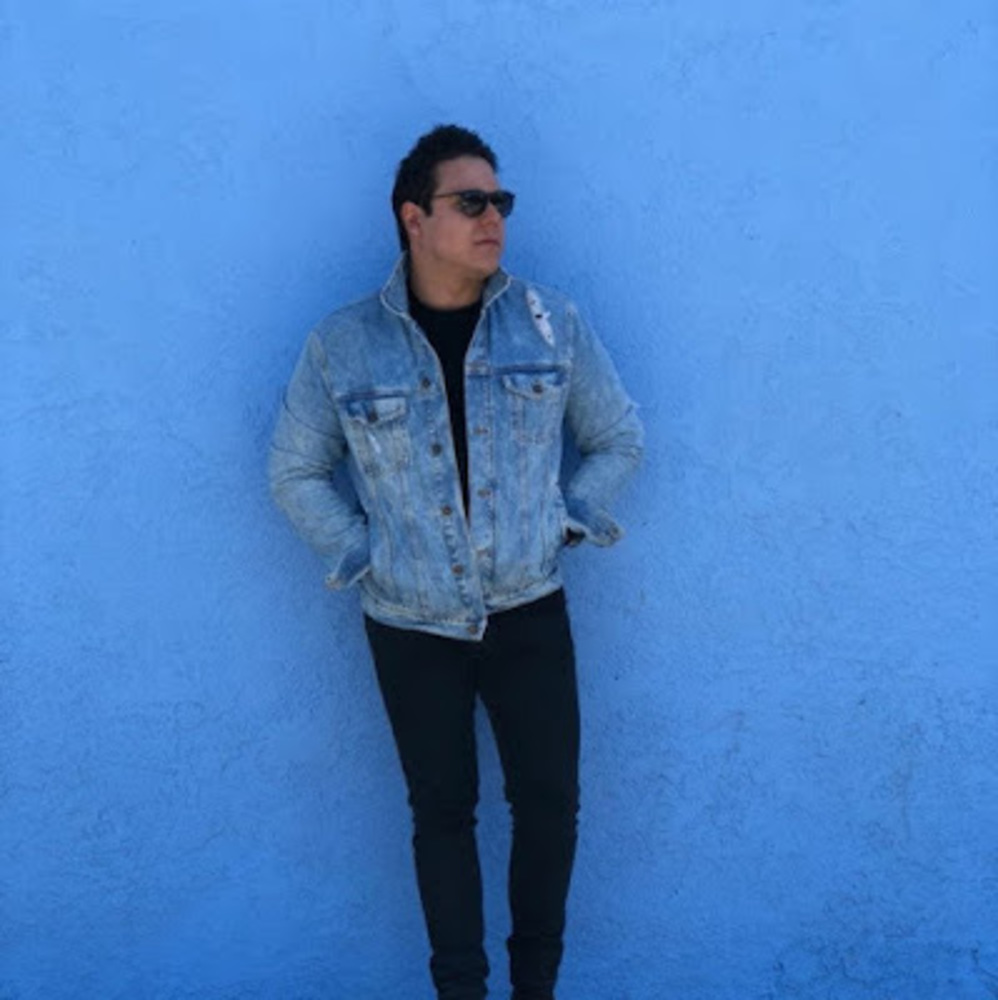 Meet your Posher, Cesar